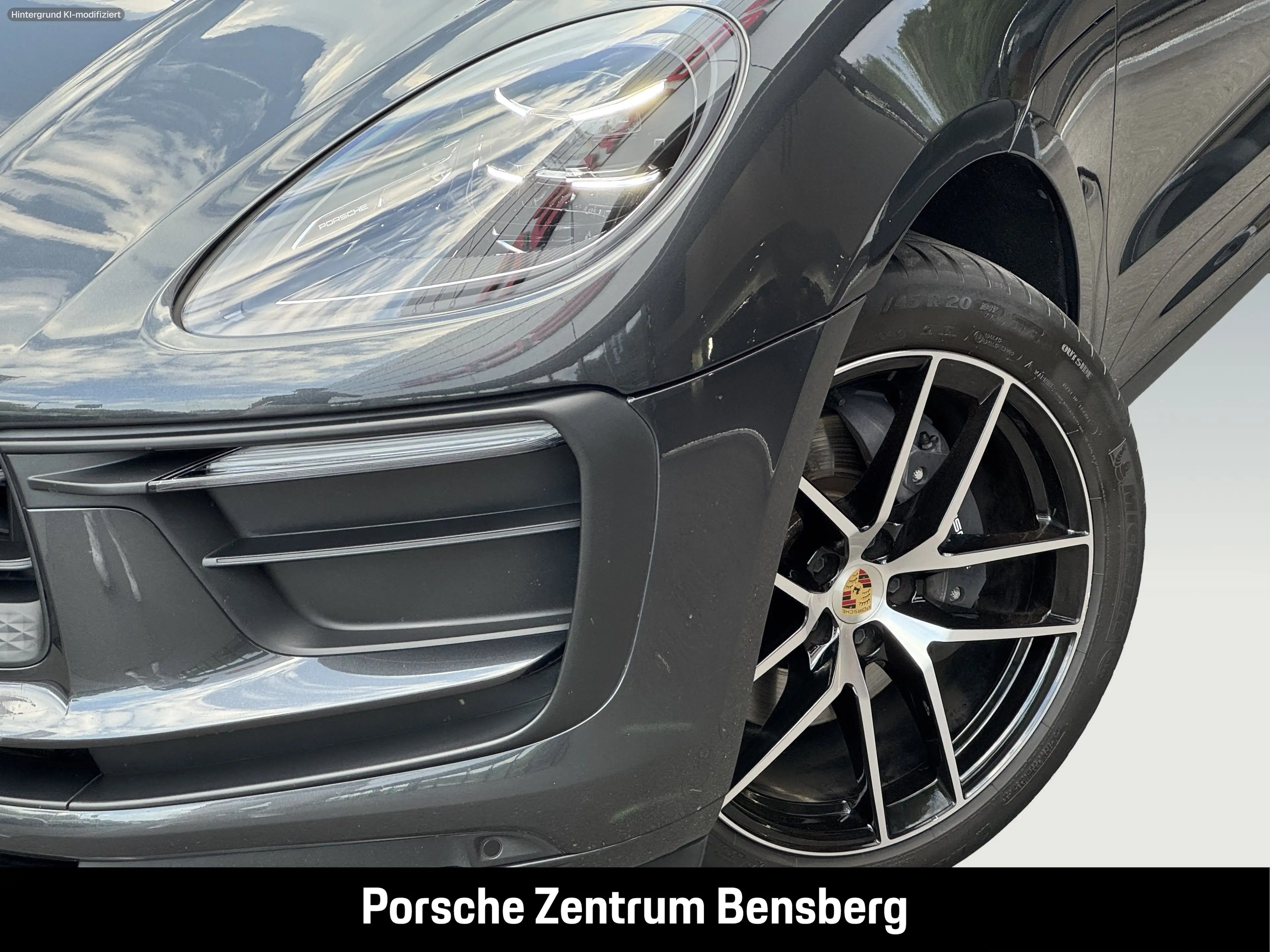 Porsche Macan — photo 11