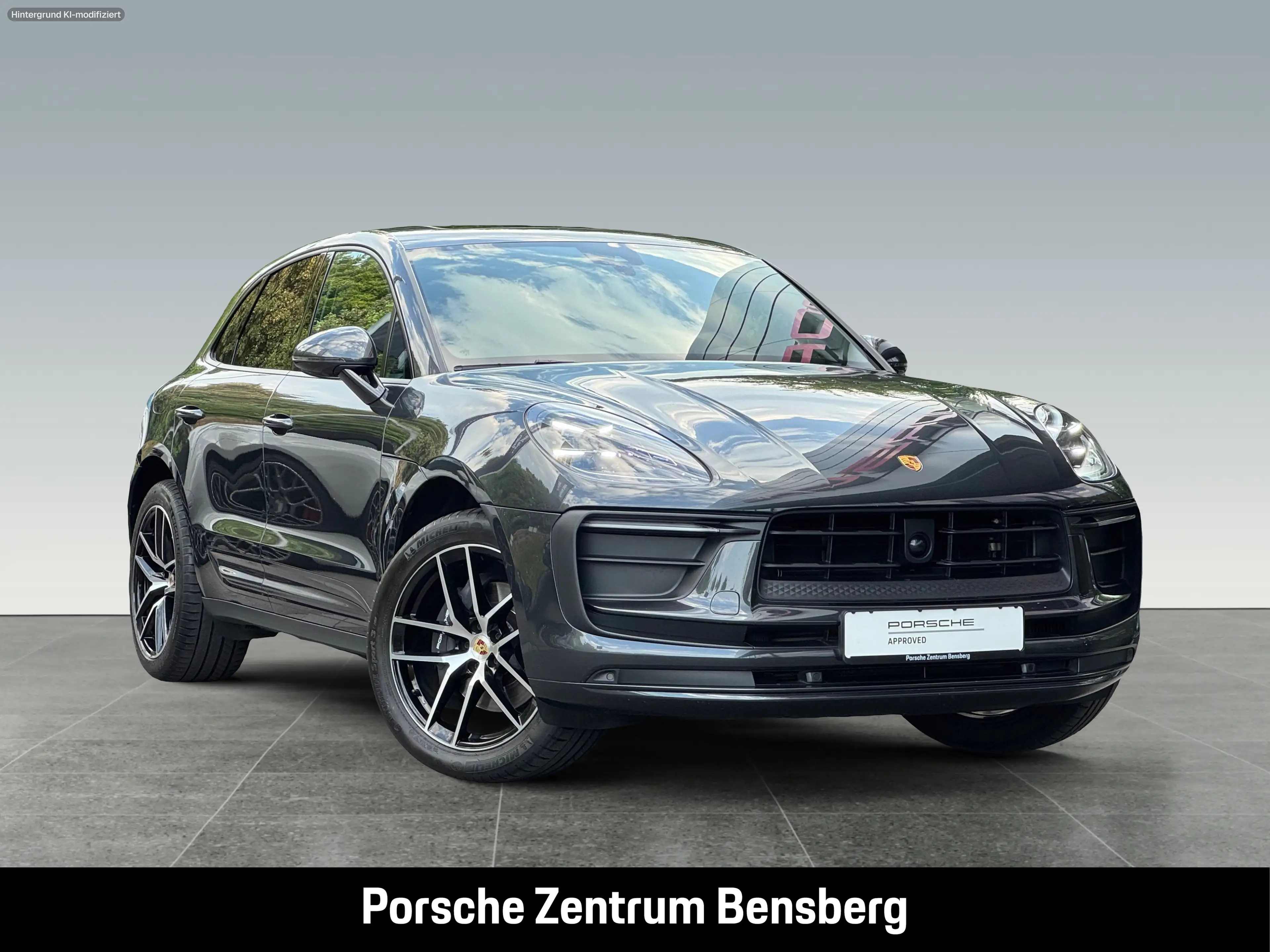 Porsche Macan — photo 6