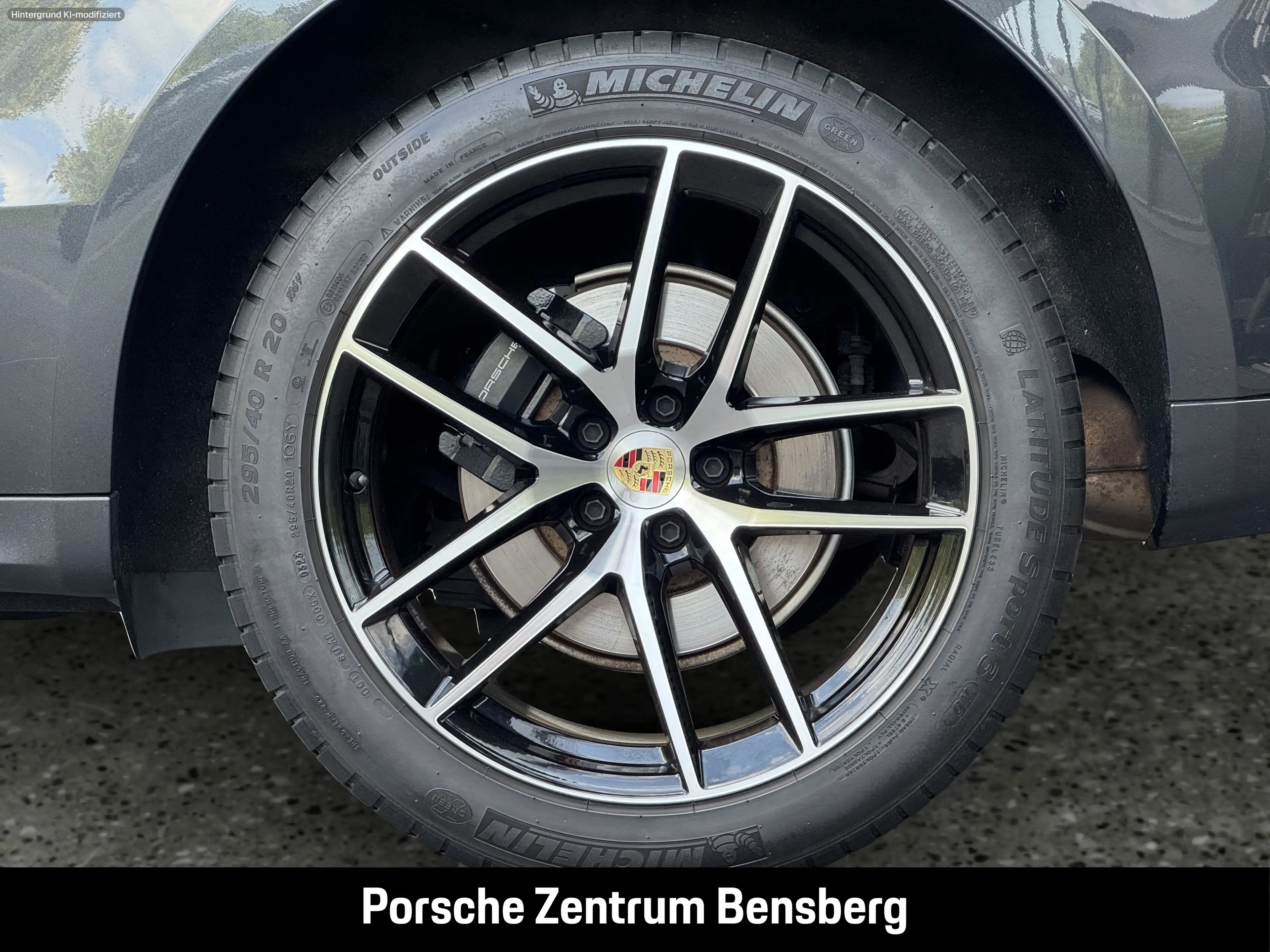 Porsche Macan — photo 14