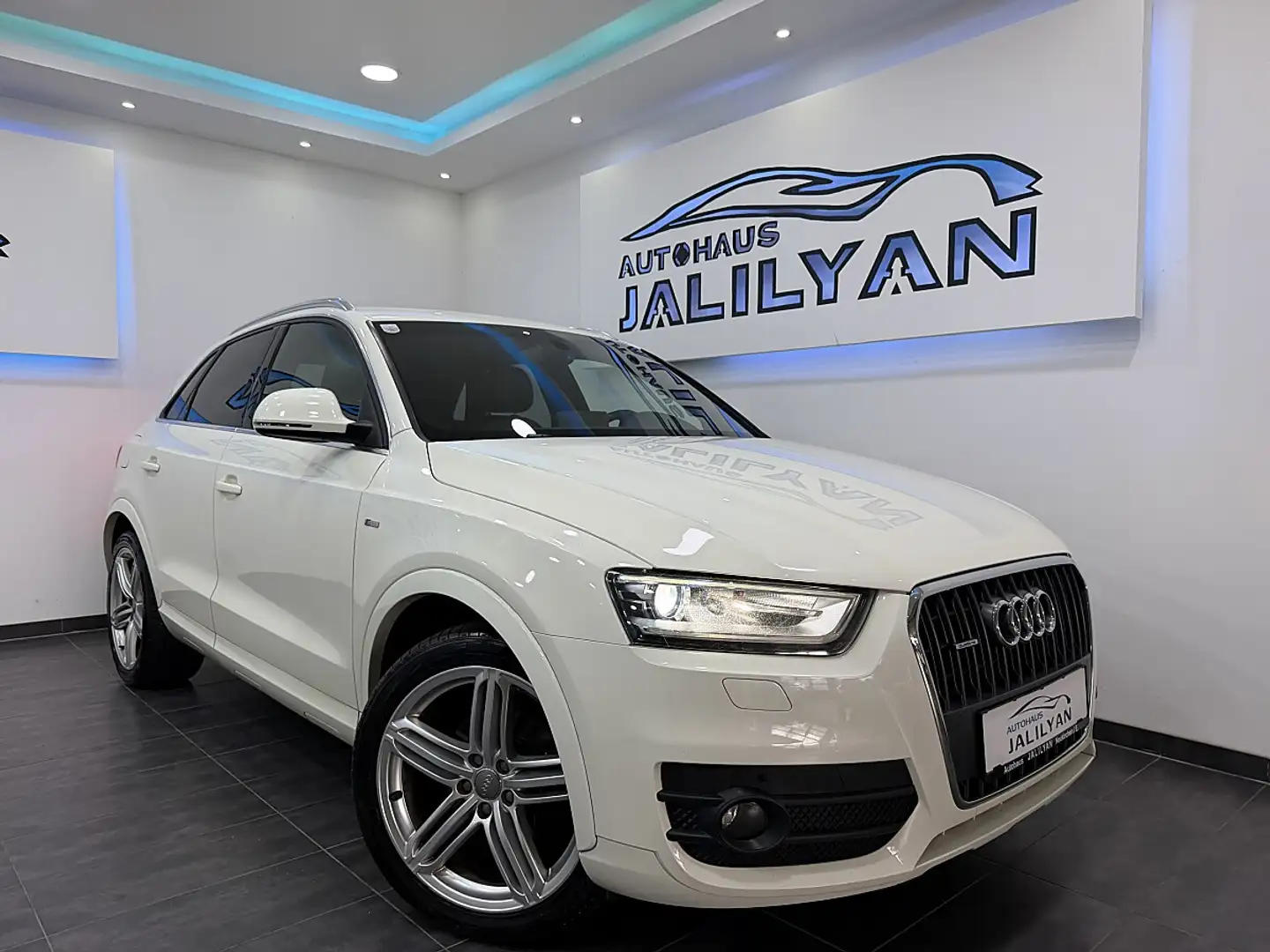 Audi Q3 2,0 TDI quattro 3xS-Line,AHK, NAVI, LED+XENON, ... Weiß - 1