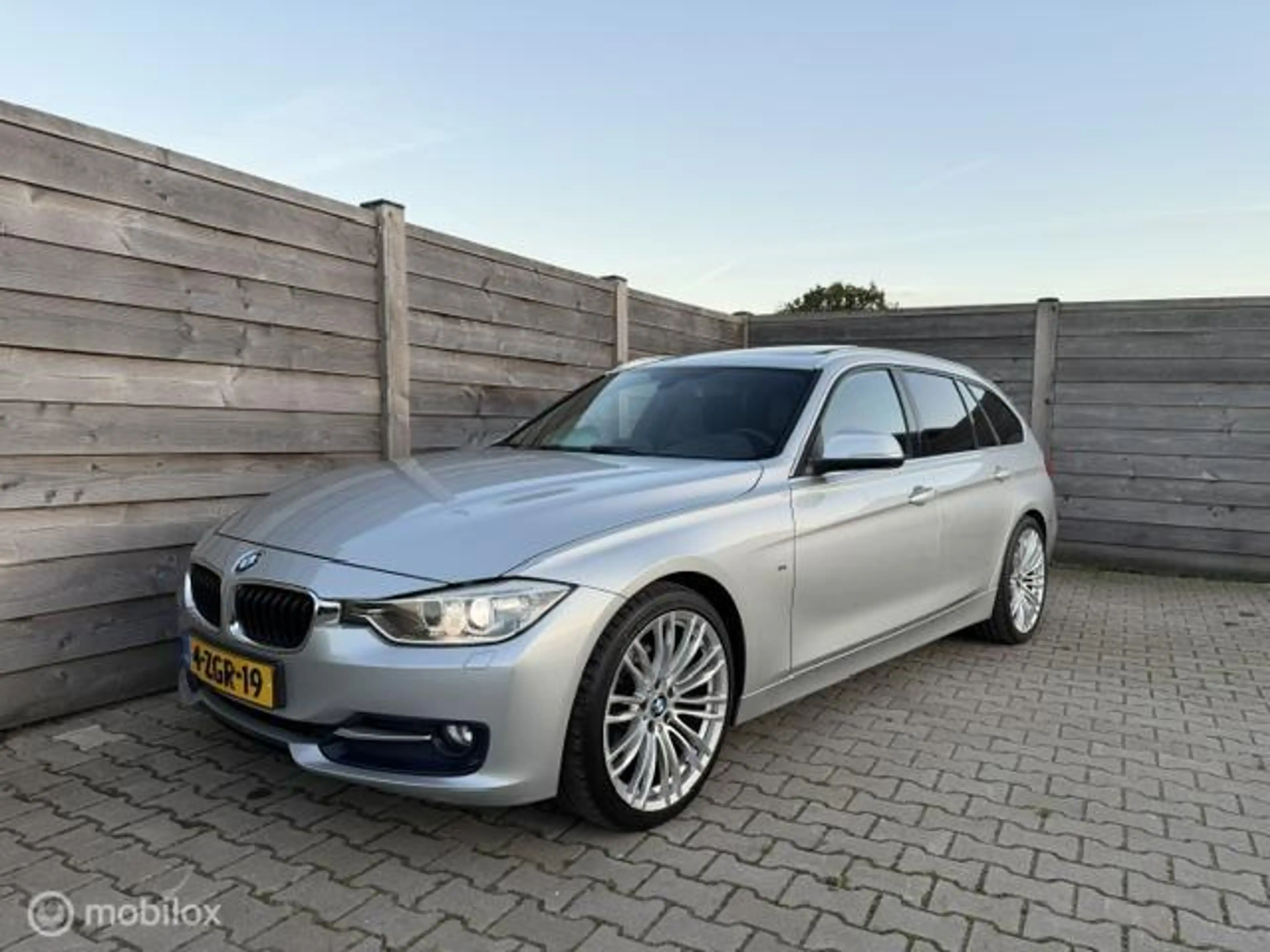 BMW 316 3-serie Touring 316i M Sport Edition Executive PAn — photo 10