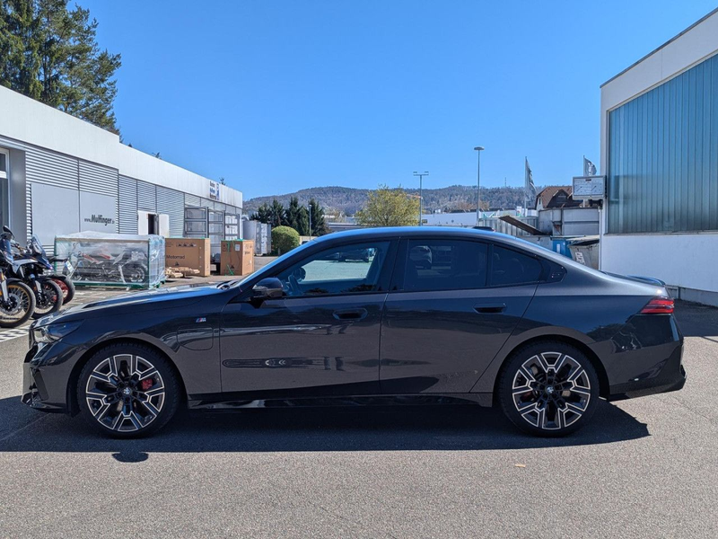 BMW 550 e xDr.M Sport Pro IntAktL.PanoD.ACC 360°AHK — photo 6