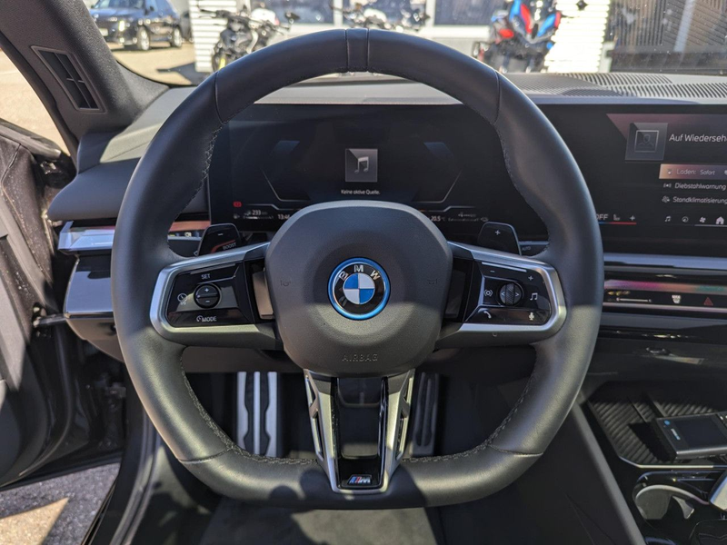 BMW 550 e xDr.M Sport Pro IntAktL.PanoD.ACC 360°AHK — photo 13