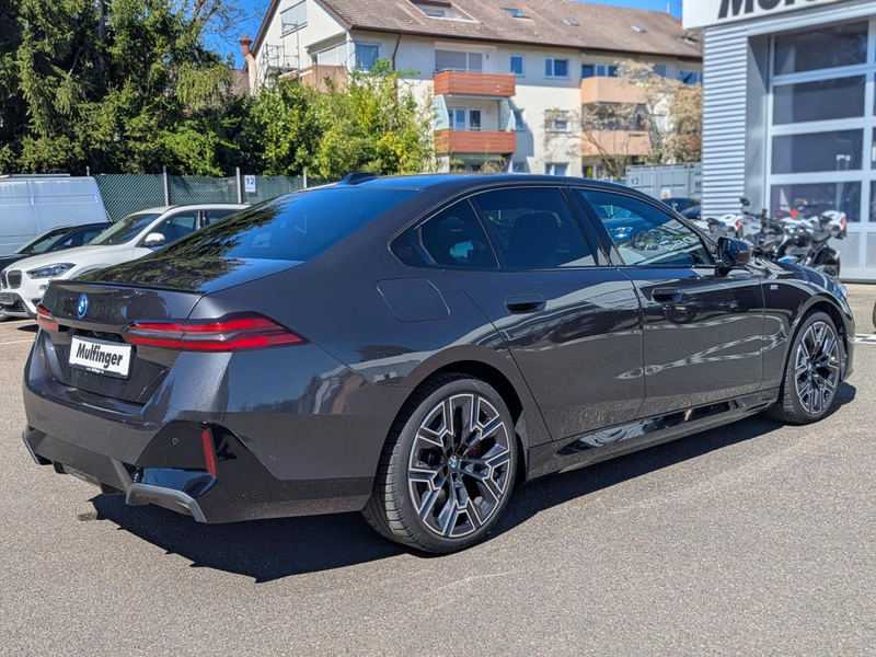 BMW 550 e xDr.M Sport Pro IntAktL.PanoD.ACC 360°AHK — photo 9