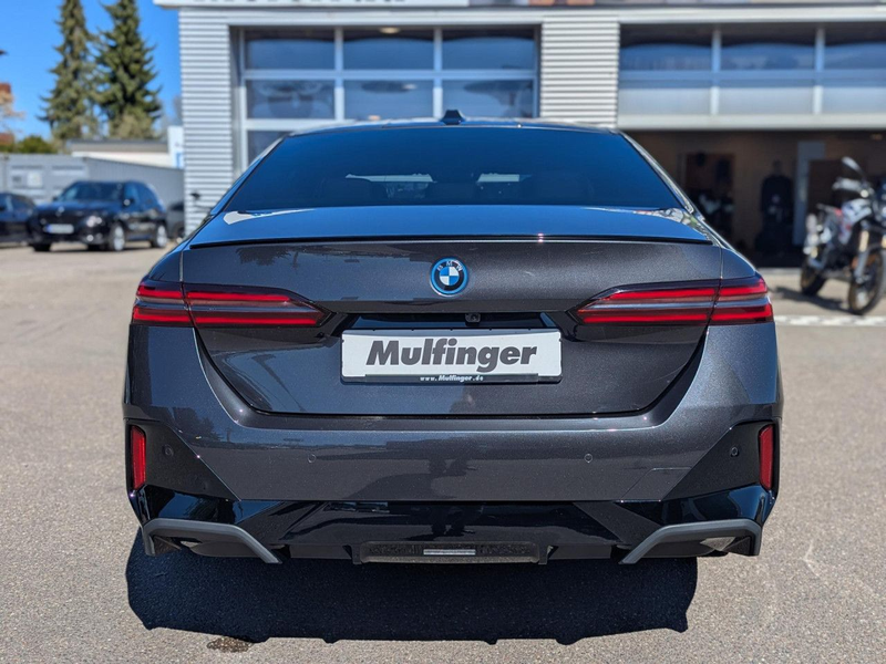 BMW 550 e xDr.M Sport Pro IntAktL.PanoD.ACC 360°AHK — photo 8