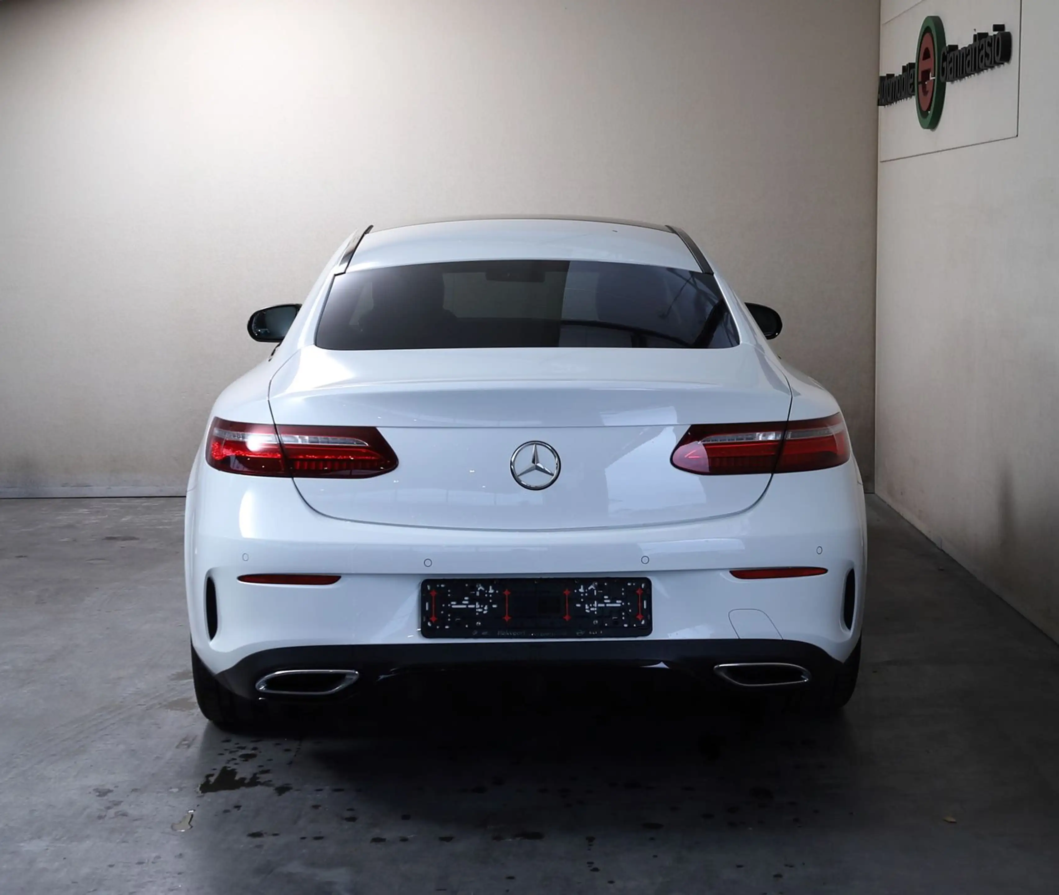 Mercedes-Benz E 220 E E 220 d 4Matic Coupe 20"2xAMG*Night*360°*Pano — photo 6