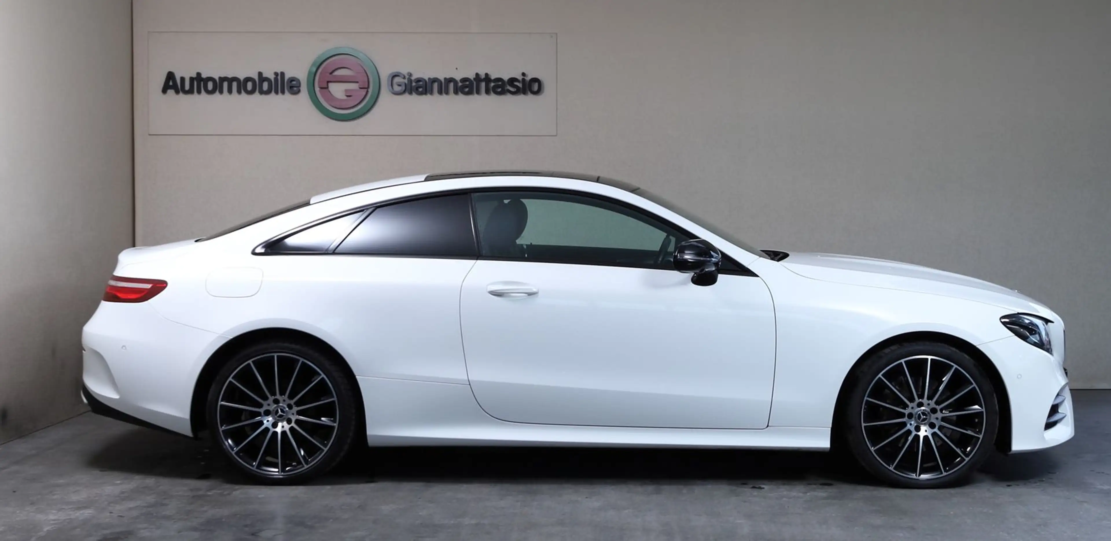 Mercedes-Benz E 220 E E 220 d 4Matic Coupe 20"2xAMG*Night*360°*Pano