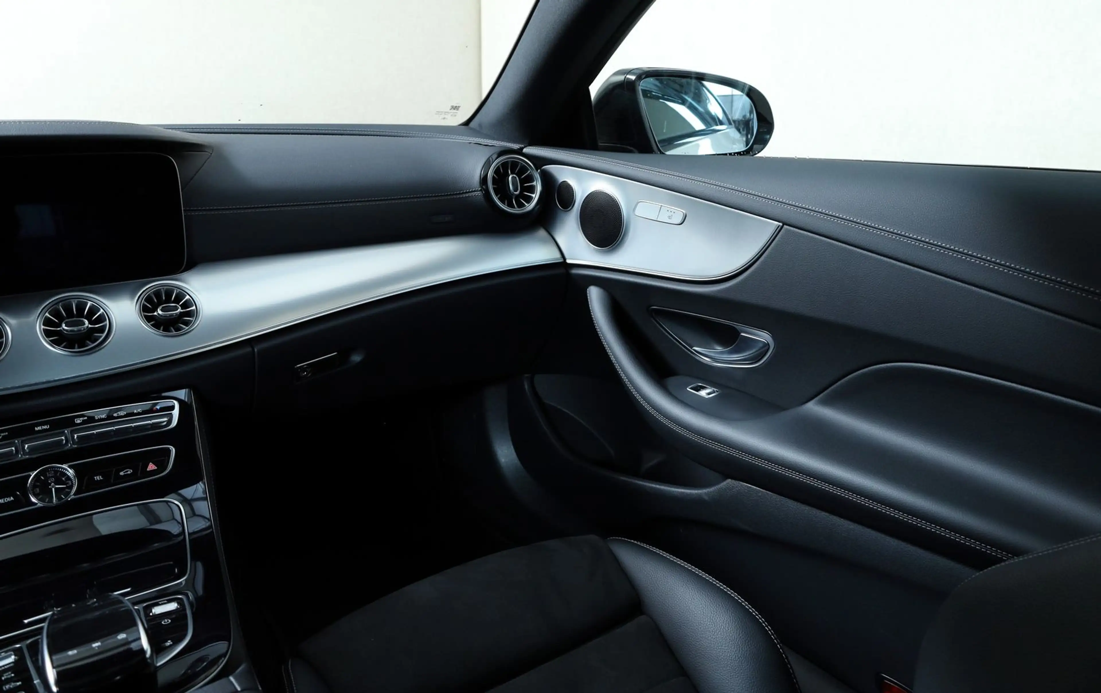 Mercedes-Benz E 220 E E 220 d 4Matic Coupe 20"2xAMG*Night*360°*Pano — photo 13