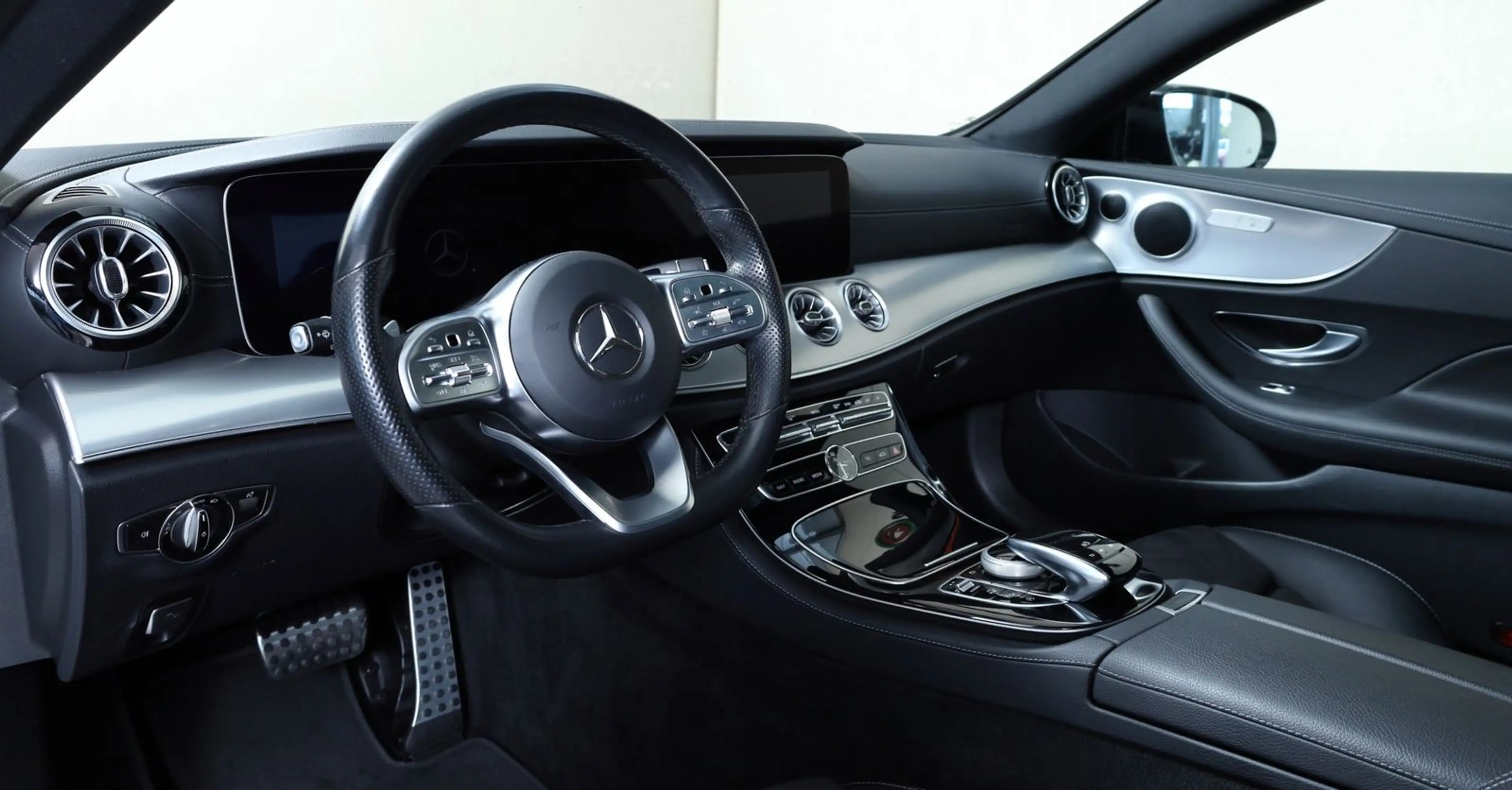 Mercedes-Benz E 220 E E 220 d 4Matic Coupe 20"2xAMG*Night*360°*Pano — photo 10