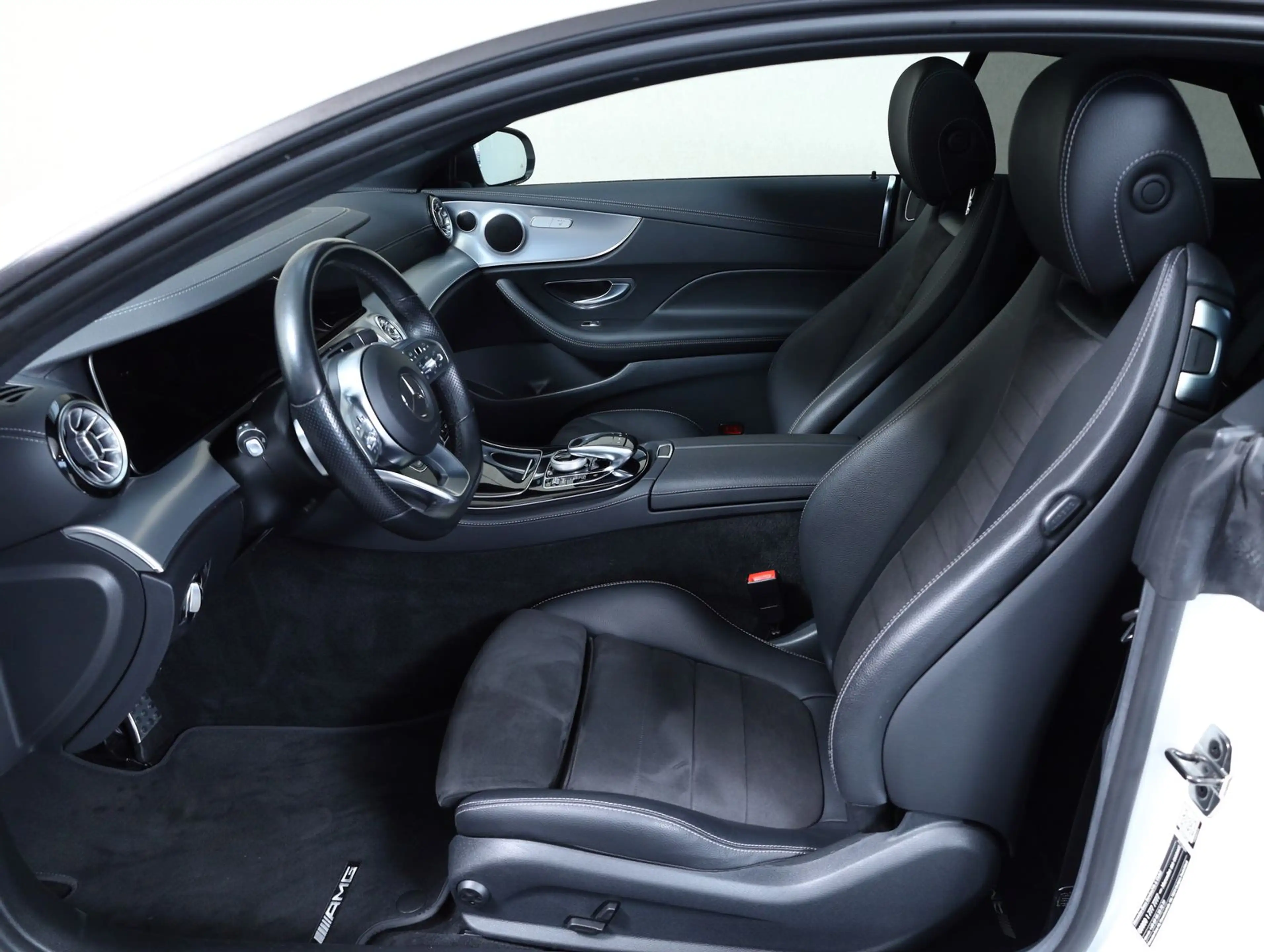 Mercedes-Benz E 220 E E 220 d 4Matic Coupe 20"2xAMG*Night*360°*Pano — photo 9