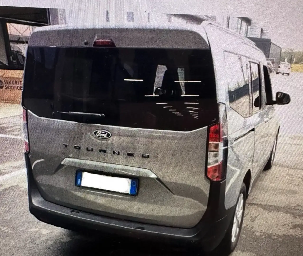 Ford Tourneo Courier 1.0 Ecoboost Titanium 125cv PREZZO REALE Grijs - 2