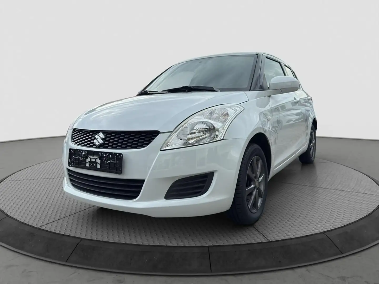 Suzuki Swift 1.2 Club 4x4 Beyaz - 1