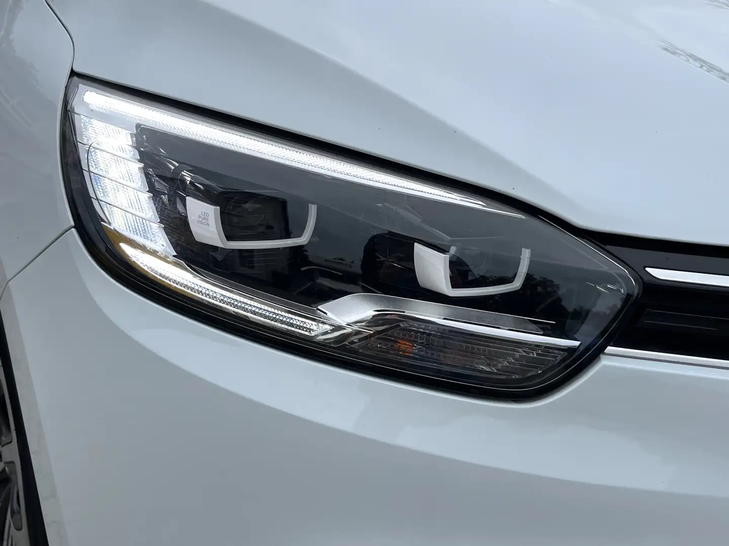 Renault Grand Scenic TCE 140*7-Sitzer*Navi*PDC*Kamera** Weiß - 2