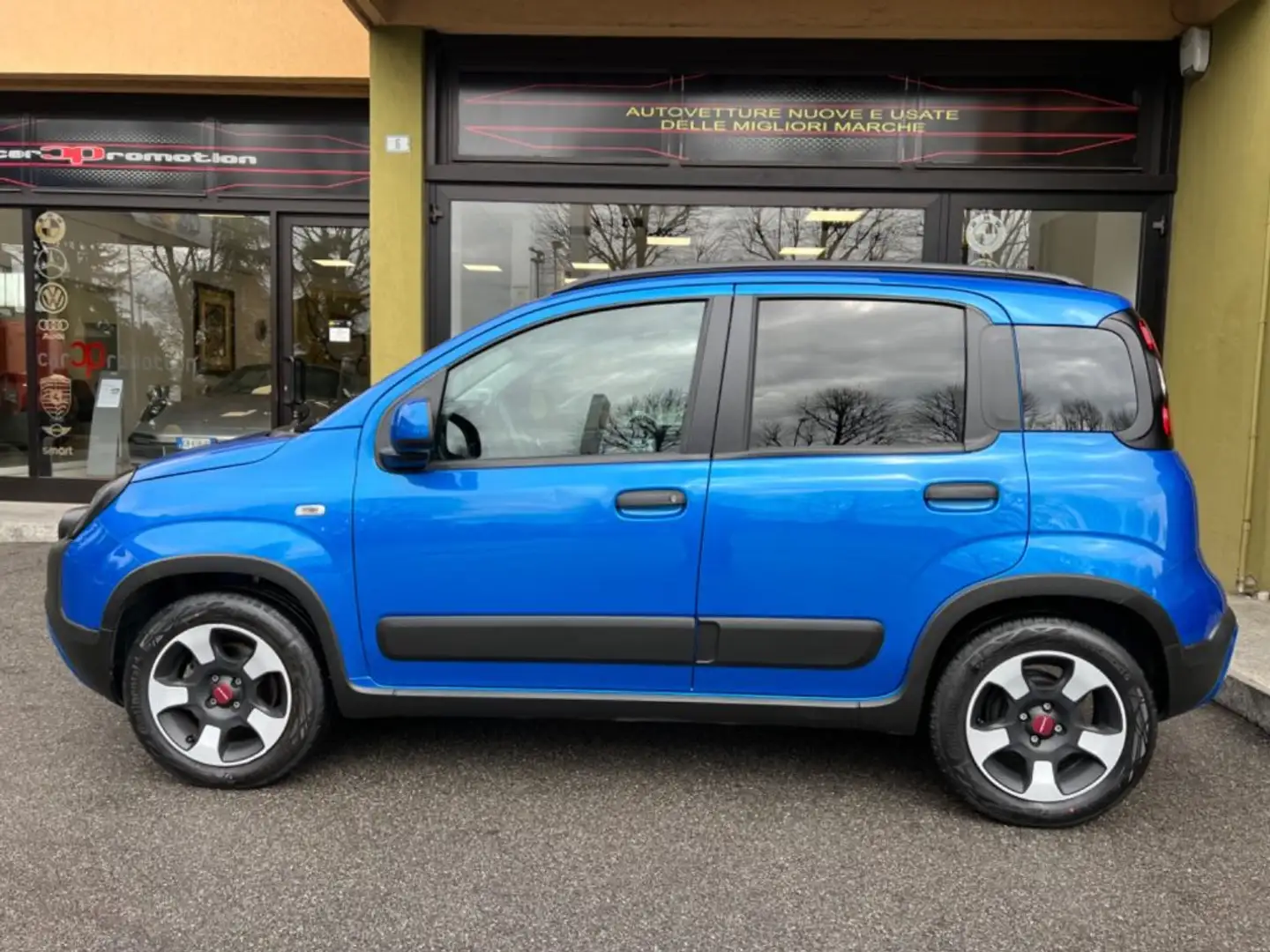 Fiat Panda Cross 1.0 S&S Hybrid Blauw - 2
