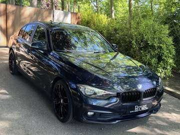 Facelift-M-Led-Navigatie-BT-Pdc-Camera-19"...