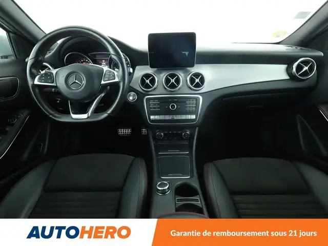 Mercedes-Benz Gla view 12
