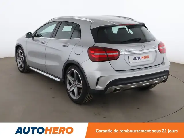 Mercedes-Benz Gla view 4