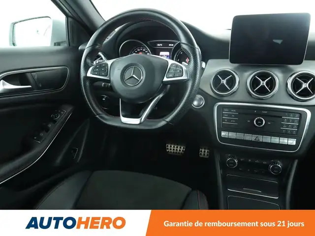 Mercedes-Benz Gla view 13