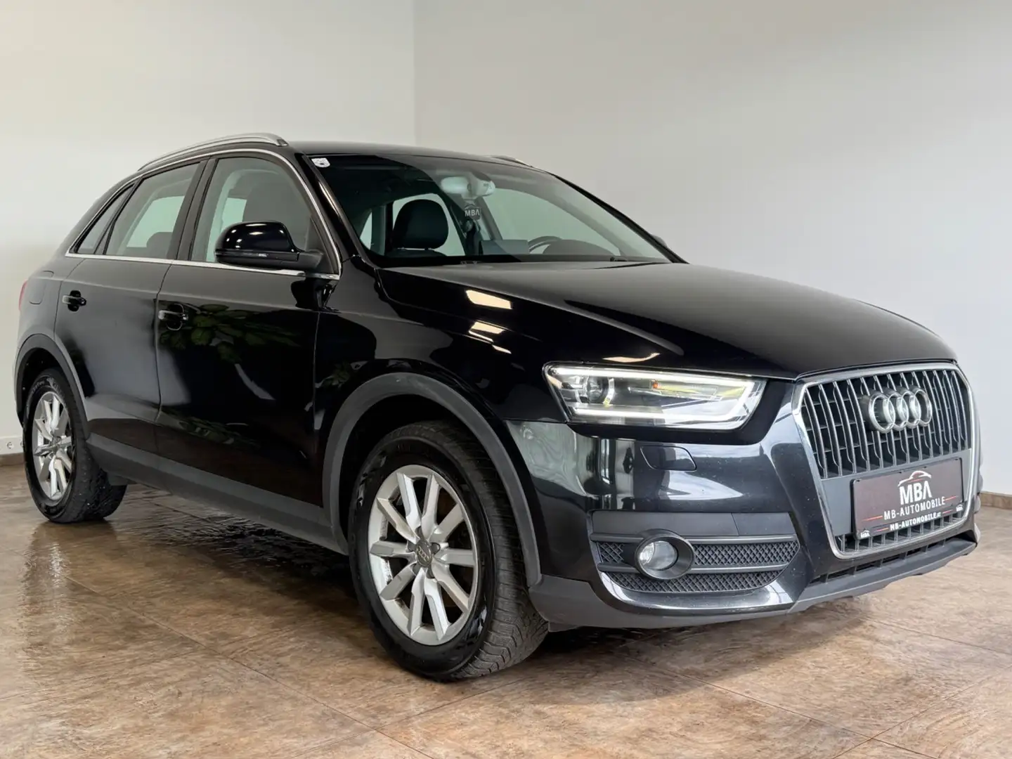 Audi Q3 2.0 TDI | 1.Besitz | AHK | LED-XENON | mtl. ab 13 Schwarz - 2