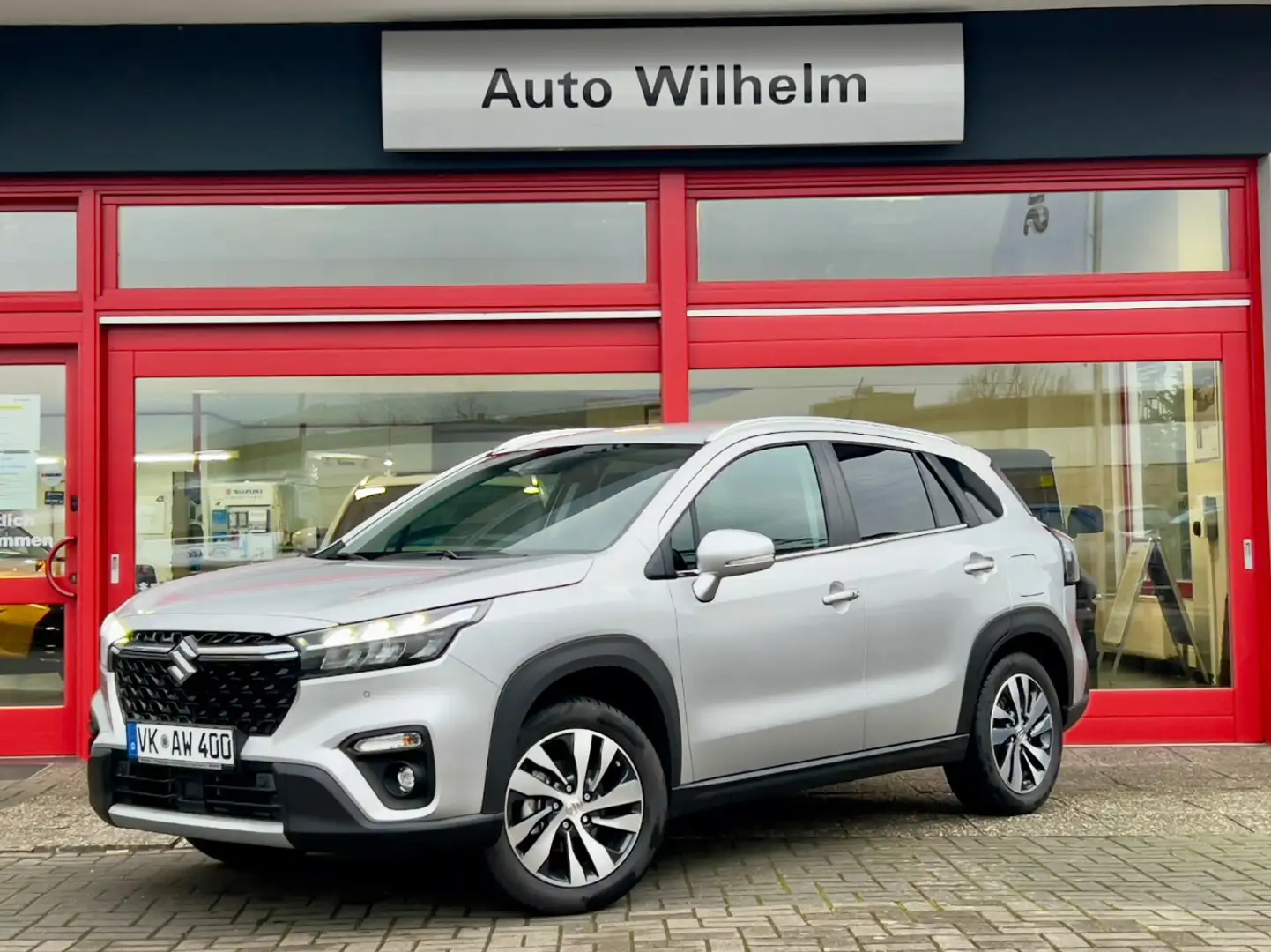 Suzuki S-Cross 1.5 HYBRID Comfort AGS Gümüş rengi - 1