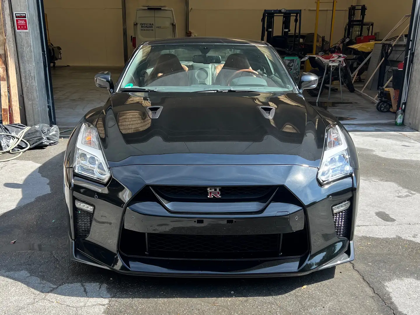 Nissan GT-R GT-R 3.8 V6 Black 570cv auto my18 Černá - 1