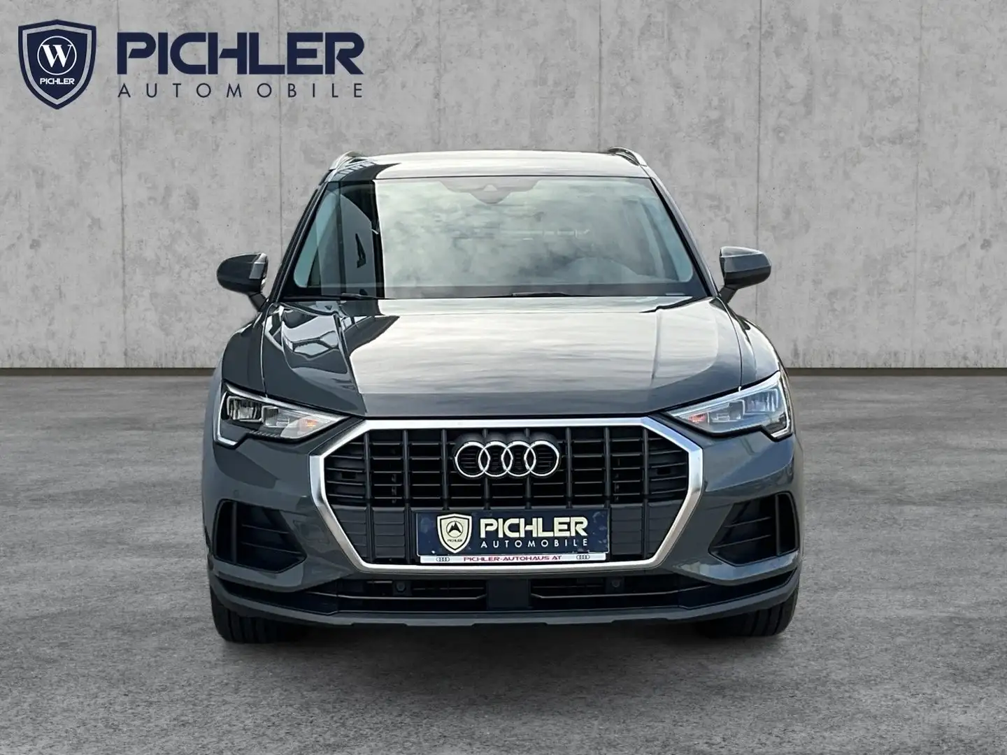 Audi Q3 35 TDI Grau - 2