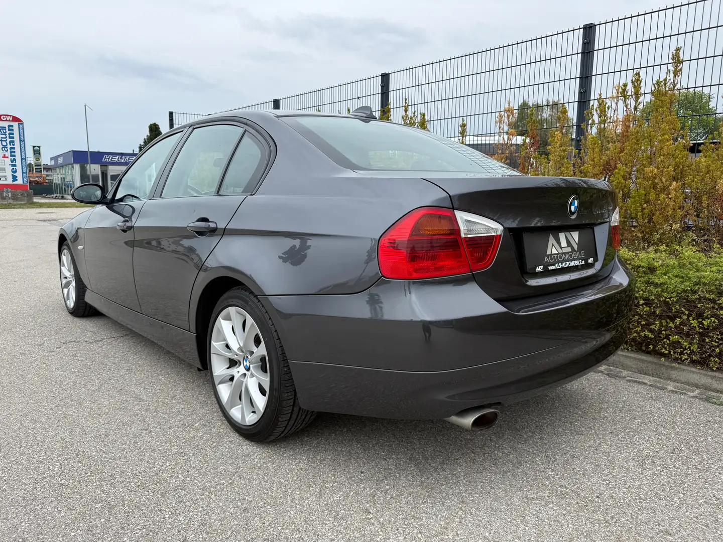 BMW 320 320 d Grau - 2