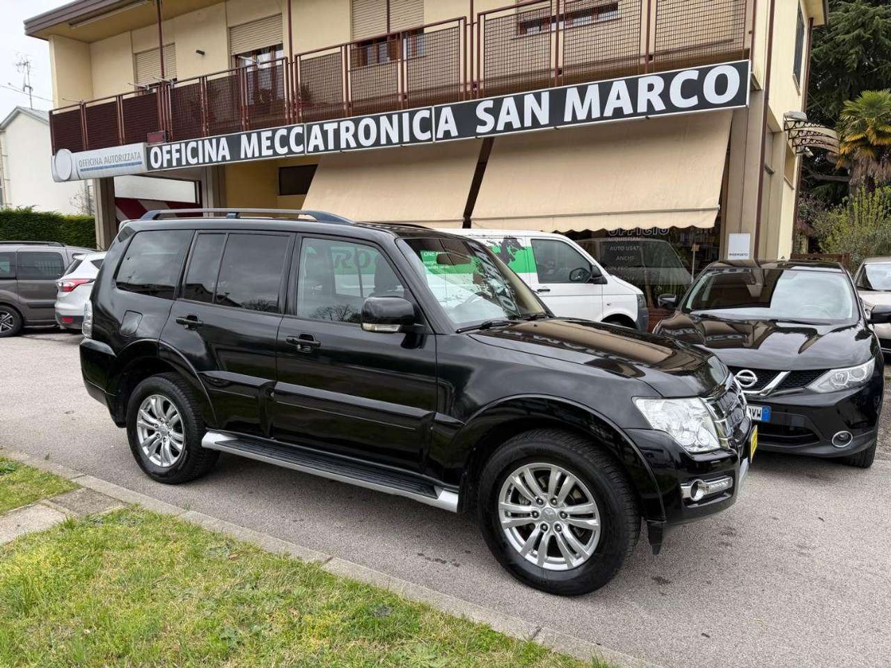 Mitsubishi Pajero 3.2 DI-D 16V A/T 5p. Instyle #TAGLIANDICERTIFICATI