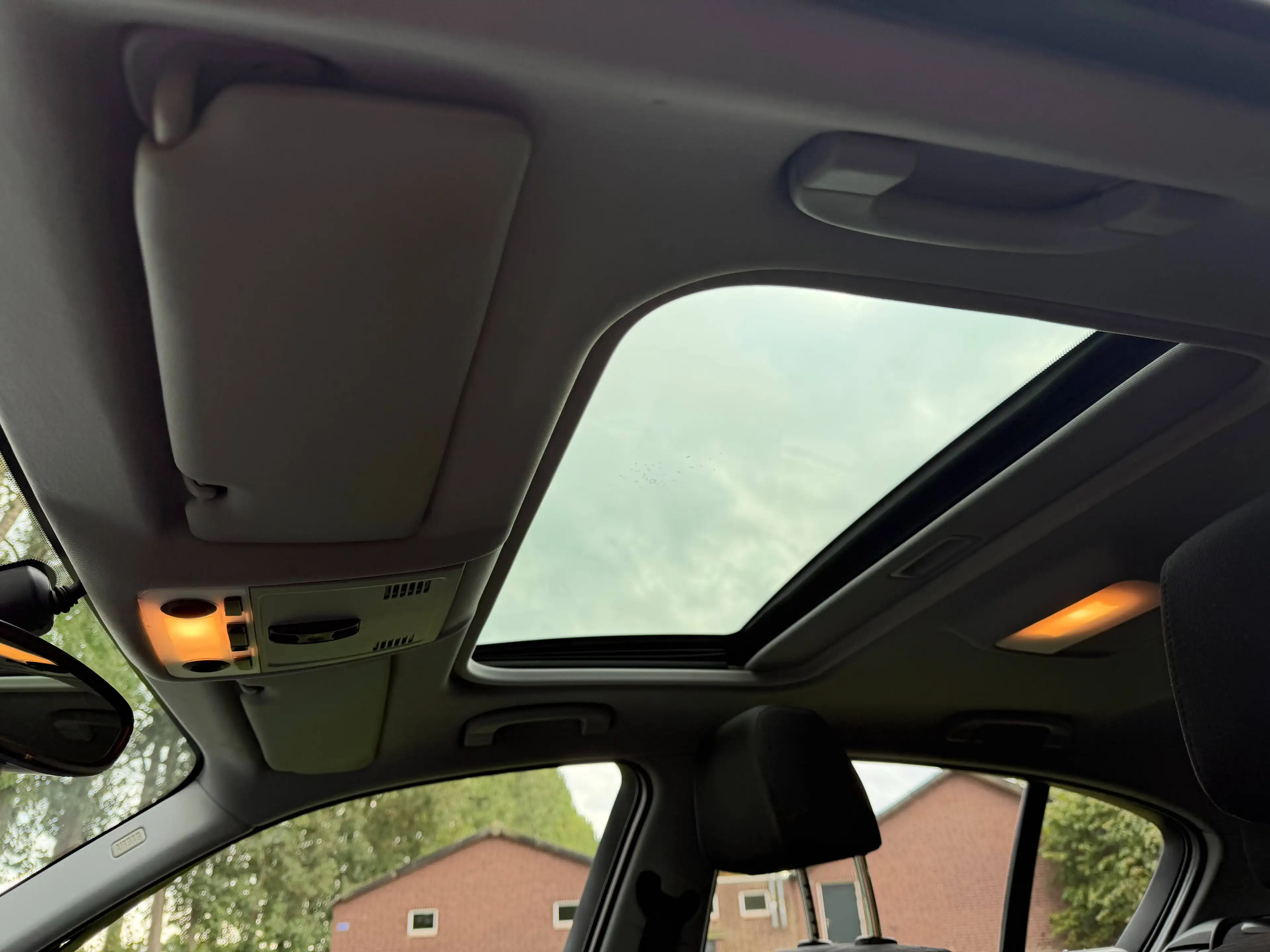 BMW 120 BMW 120i | Panoramadak | Airco | Nette Staat! — photo 10