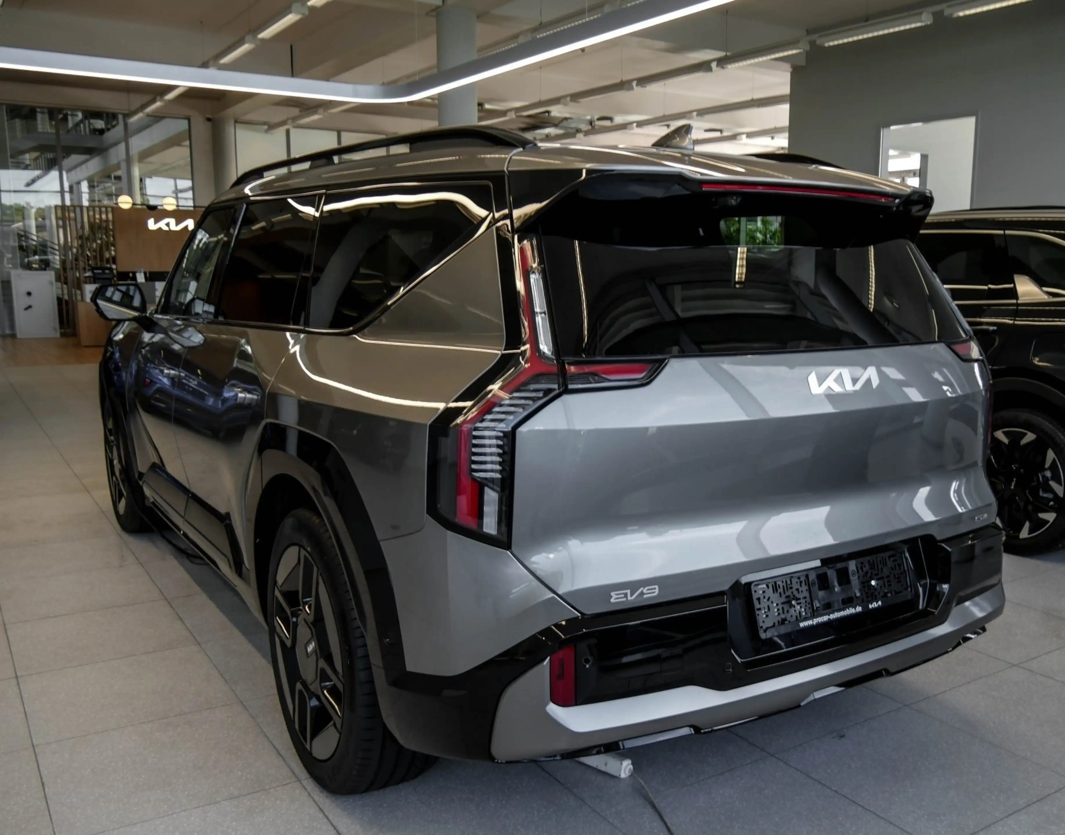 Kia EV9 GT-Line 385PS Pano HUD 360° Leder/Navy SOFORT VERF — photo 10