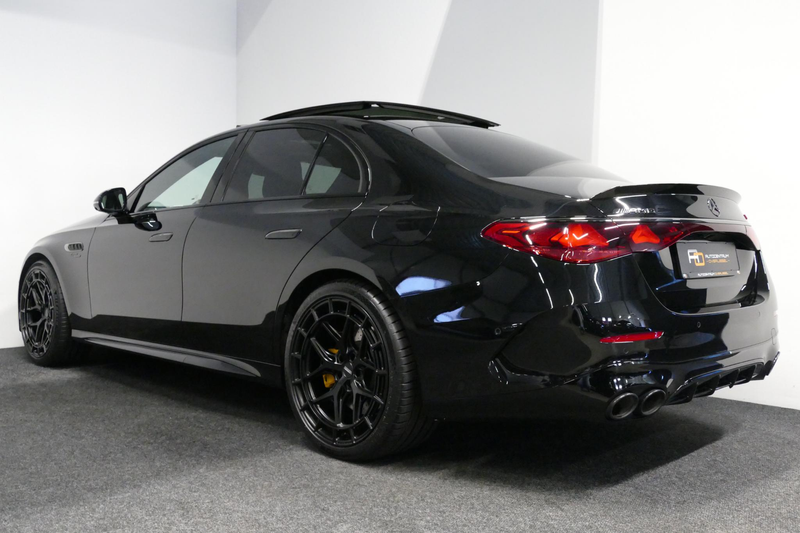 Mercedes-Benz E 53 AMG 4MATIC+ / 21'' Vossen HFX-1 velgen / AMG Drivers p — photo 21