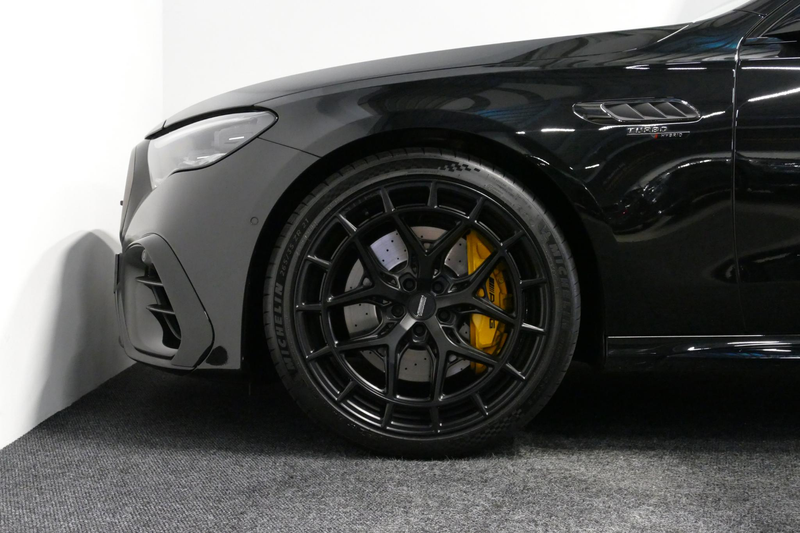 Mercedes-Benz E 53 AMG 4MATIC+ / 21'' Vossen HFX-1 velgen / AMG Drivers p — photo 27