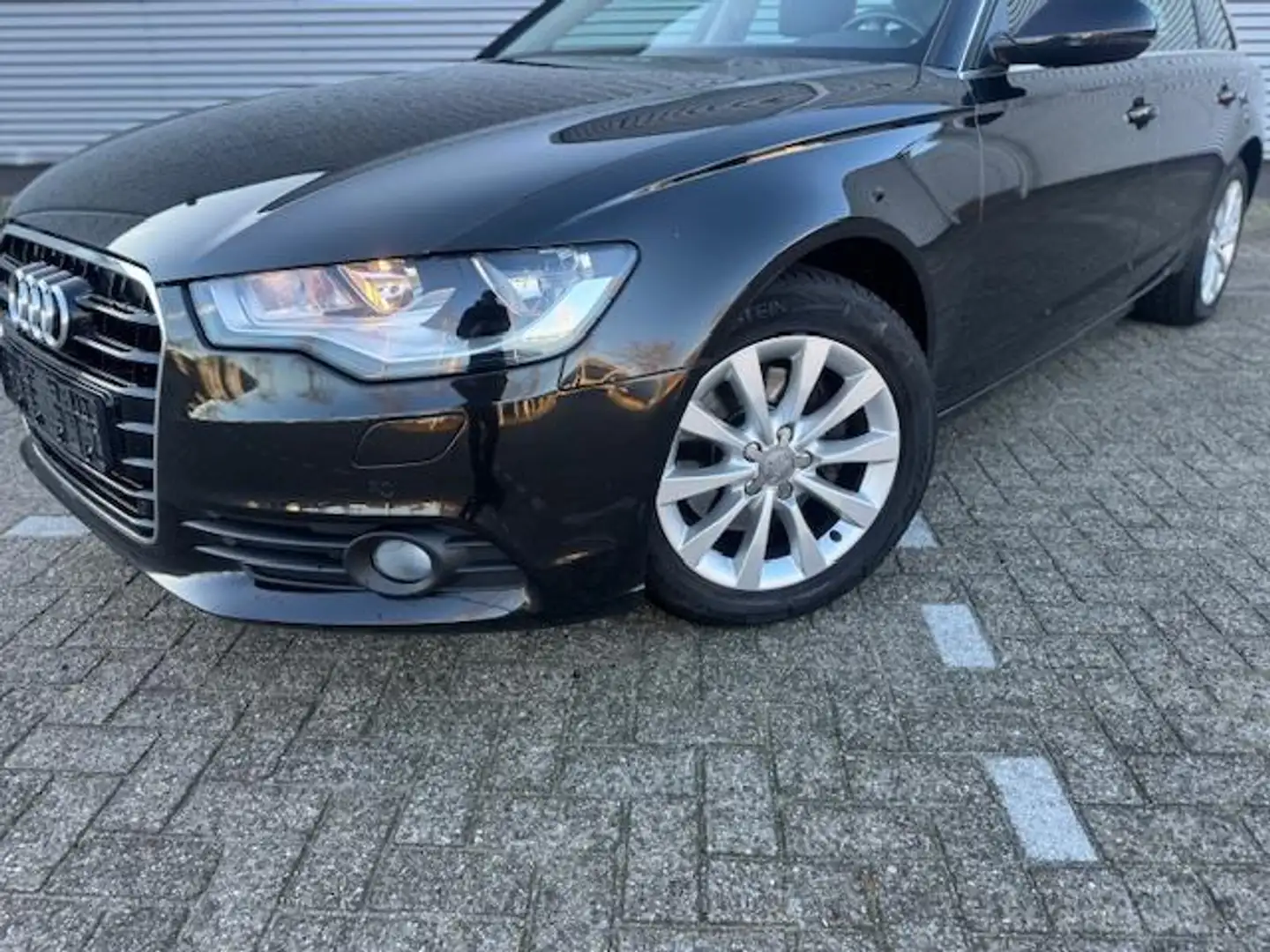 Audi A6 Avant 2.0 TDI Pro Line Business,Belgisch kenteken, Schwarz - 2