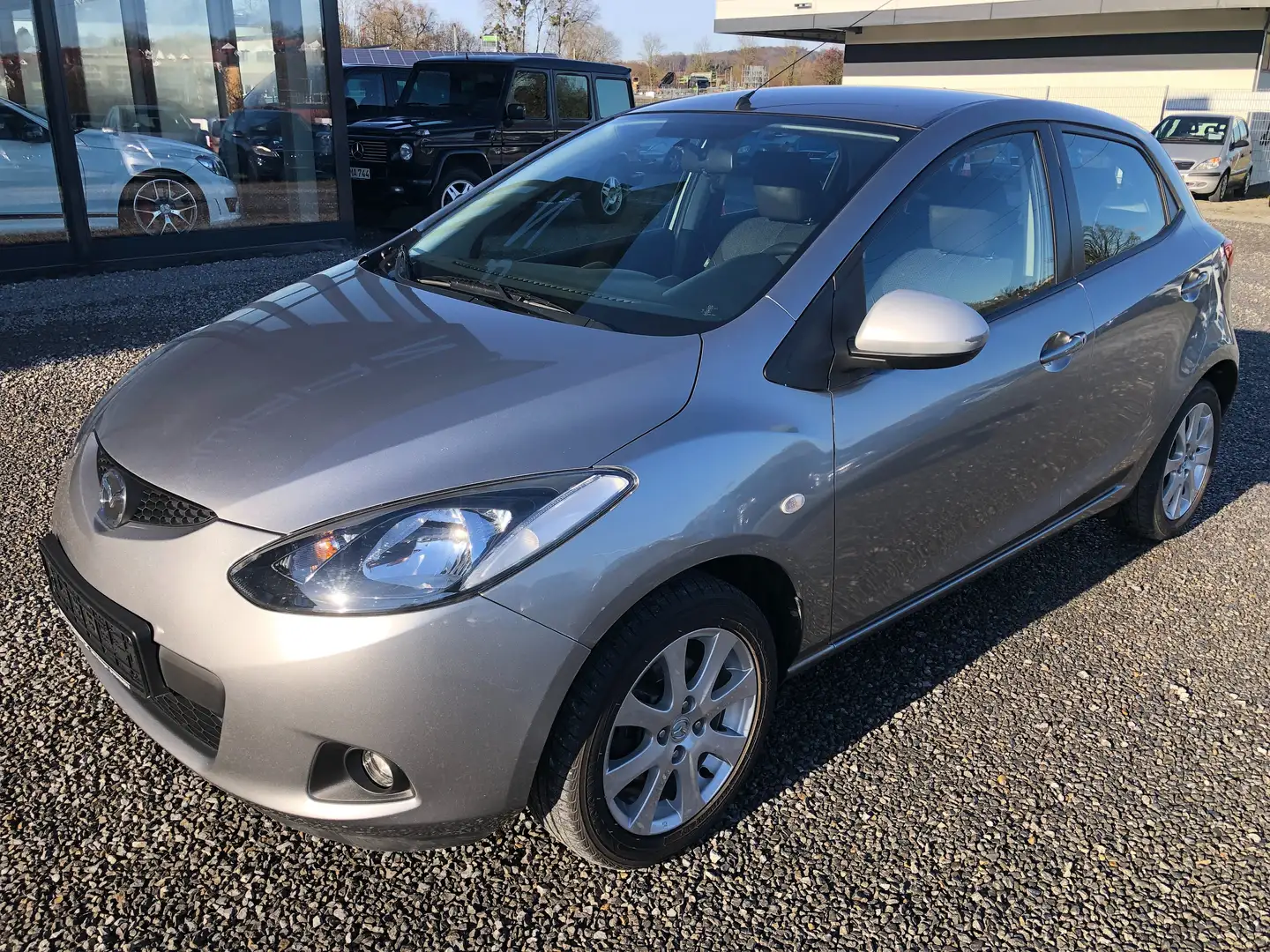 Mazda 2 1.3 55kW 90th Anniversary*AHK*Klima*SHZ*2.Hand* Grijs - 1