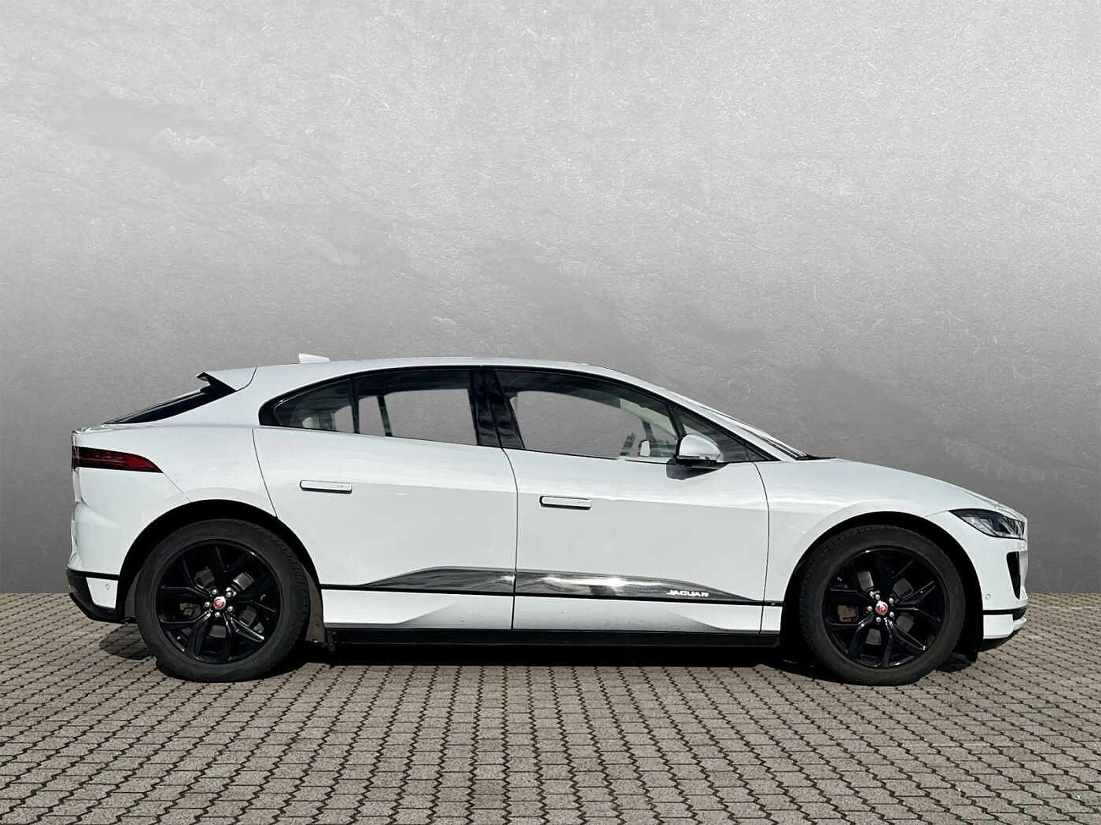 Jaguar I-Pace EV400 AWD S — photo 6