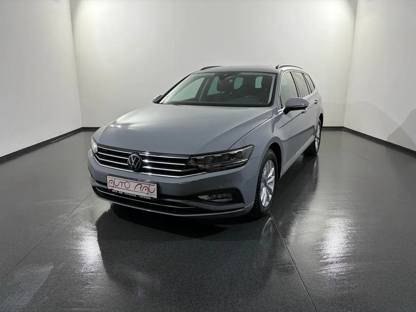 Volkswagen Passat Variant 2.0 TDI SCR Business DSG *AHK*LED*ACC*NAVI* Grau - 2