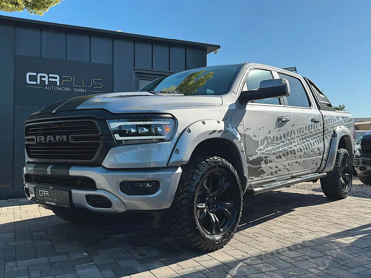 Dodge RAM 5.7 V8 HEMI LARAMIE NIGHT Offroad 4x4 LED Grau - 1