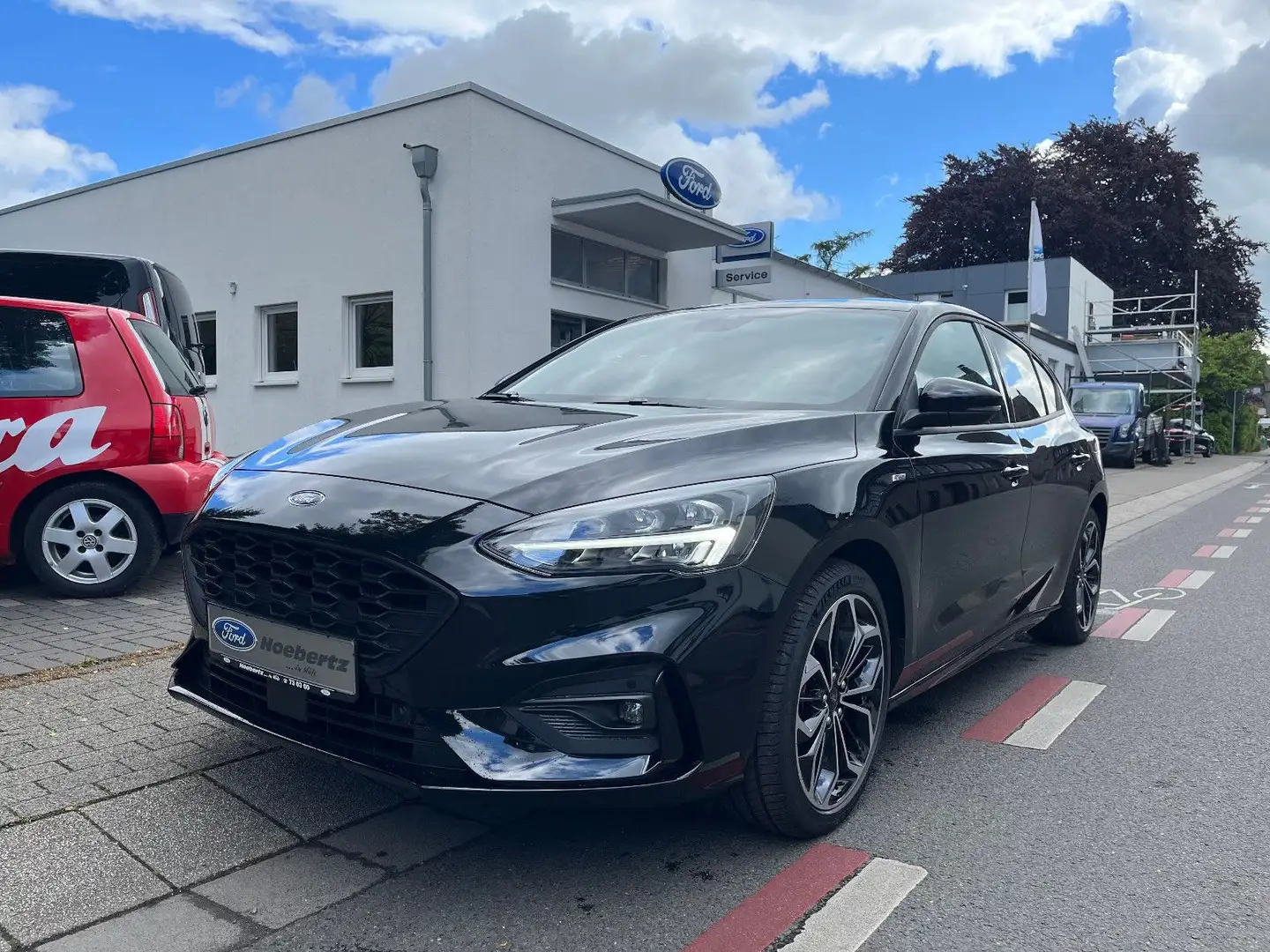 Ford Focus Lim. ST-Line X, Winterpaket,Kamera,PDC v/h Schwarz - 1