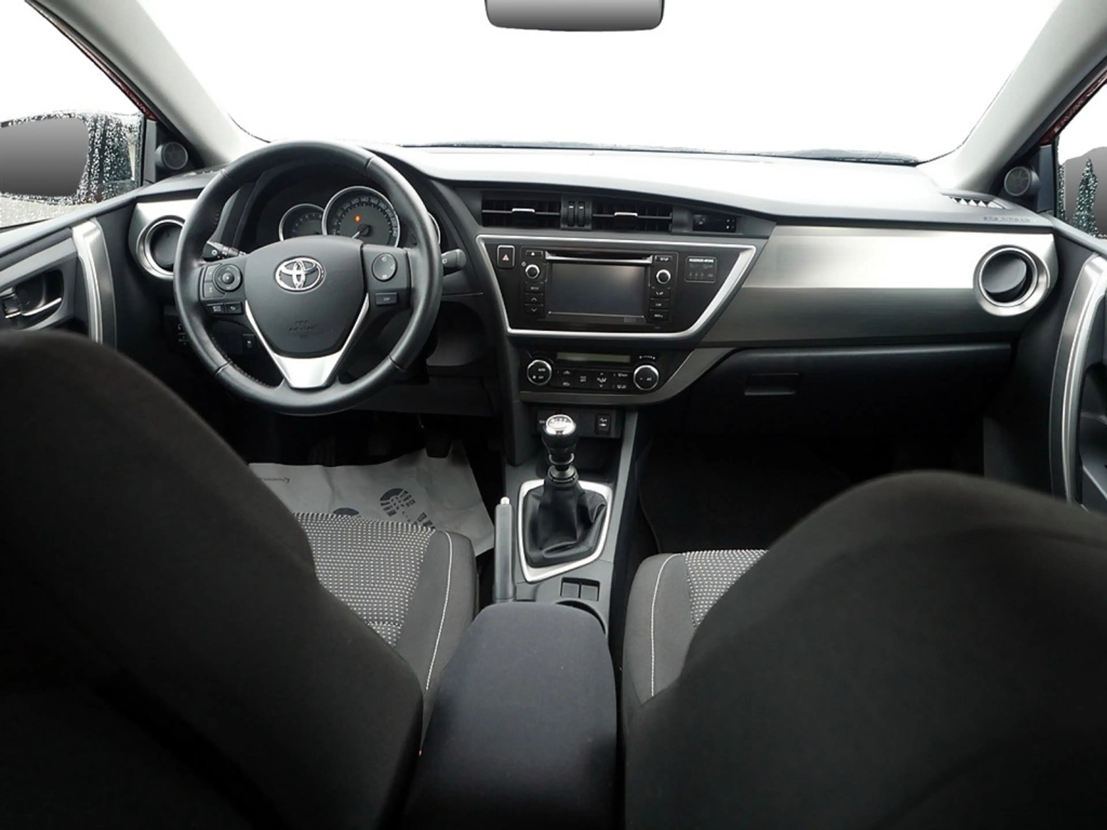 Toyota Auris 1.6 VVT-i Life+ — photo 8