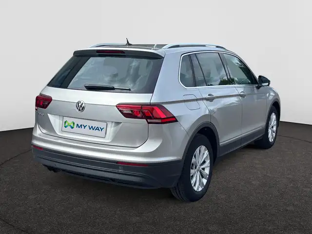 Volkswagen Tiguan view 5