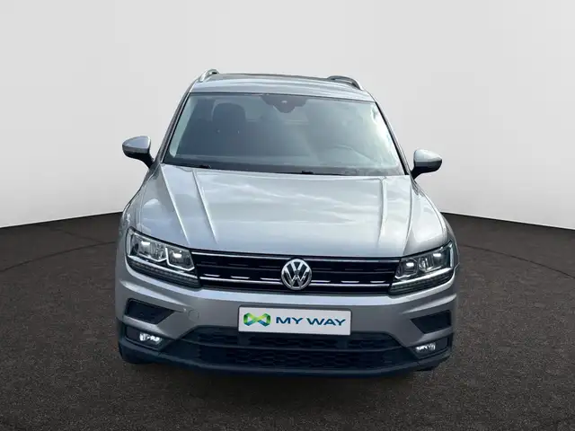 Volkswagen Tiguan view 3