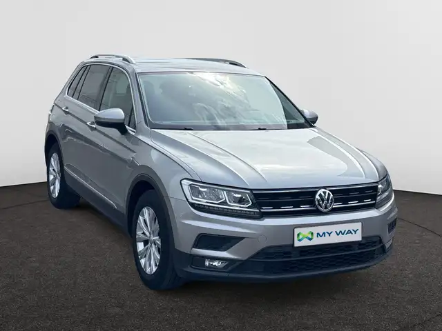 Volkswagen Tiguan view 4