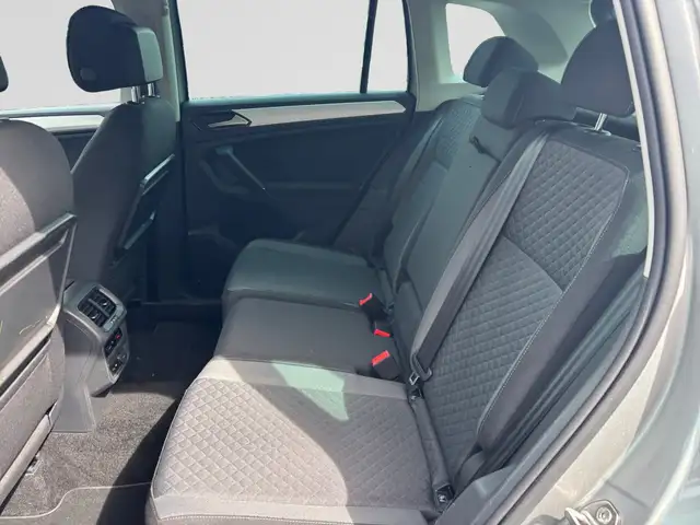Volkswagen Tiguan view 14
