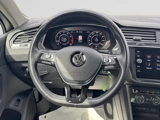 Volkswagen Tiguan view 12