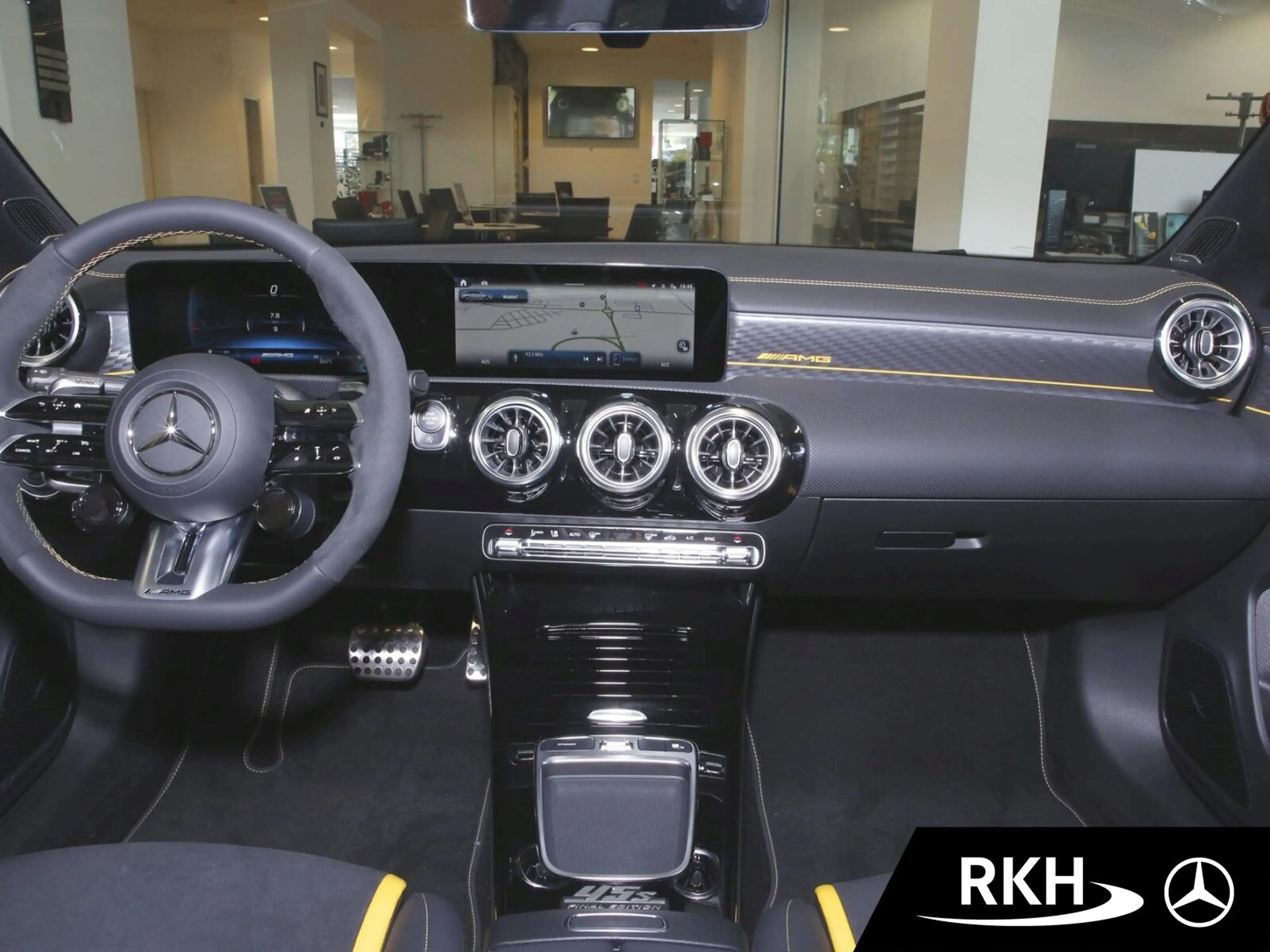 Mercedes-Benz CLA 45 AMG AMG CLA 45 S 4M+ SB Night/Pano/Final-Edi/Driv-P. — photo 10