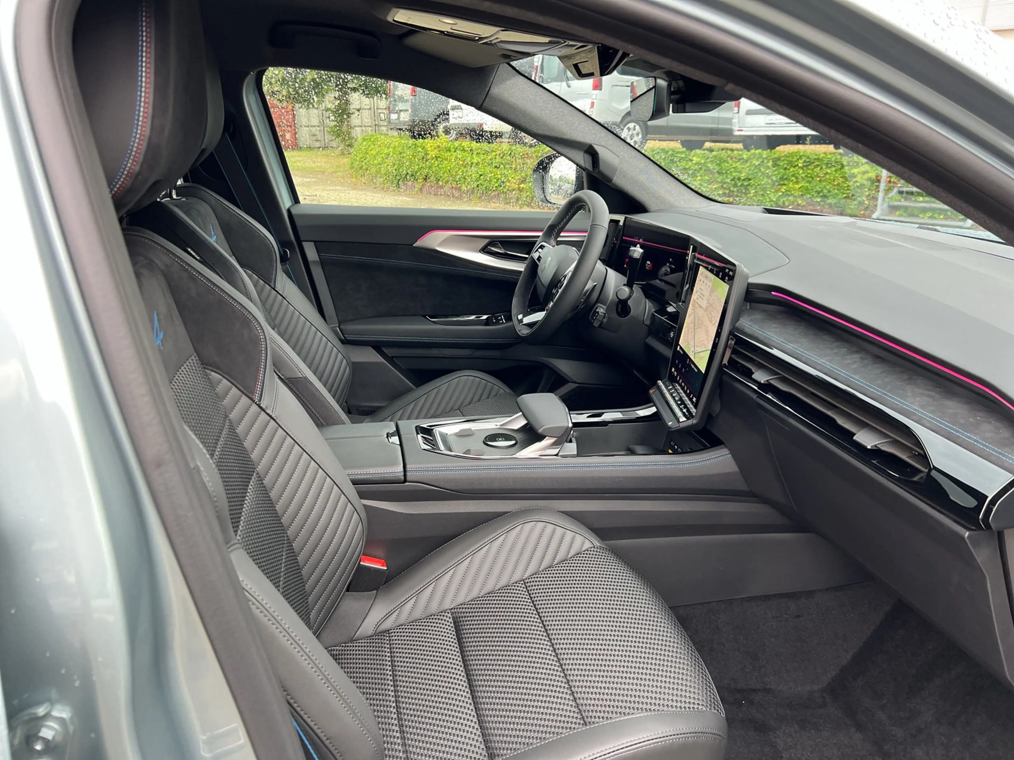 Renault Espace E-TECH 200 Full Hybrid Esprit Alpine 7-S SHZ+LKHZ+ — photo 9