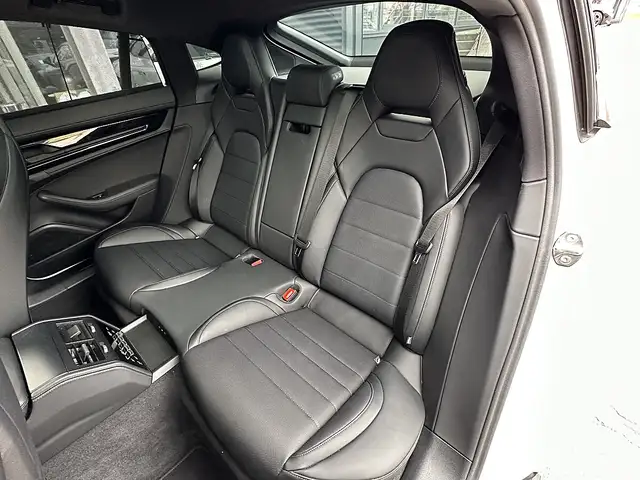 Porsche Panamera 4S E-Hybrid 21,8kWh PDK Ansicht 11