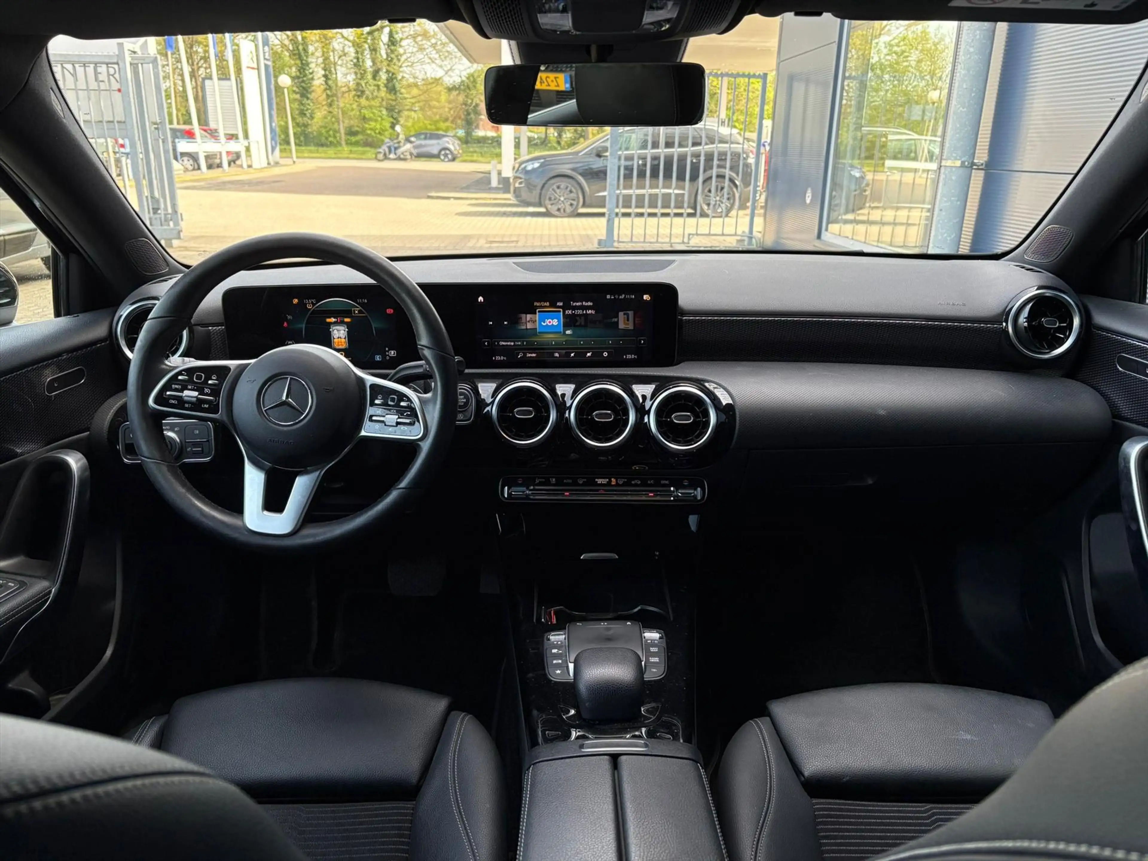 Mercedes-Benz A 200 A 163pk 7G-DCT Business Solution AMG — photo 12