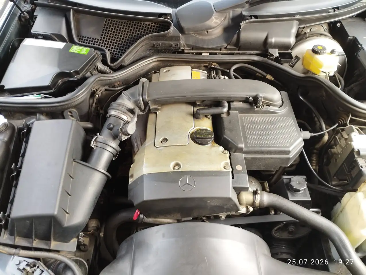 Mercedes-Benz E 230 Typ 210, Elegance-Paket, foto 10
