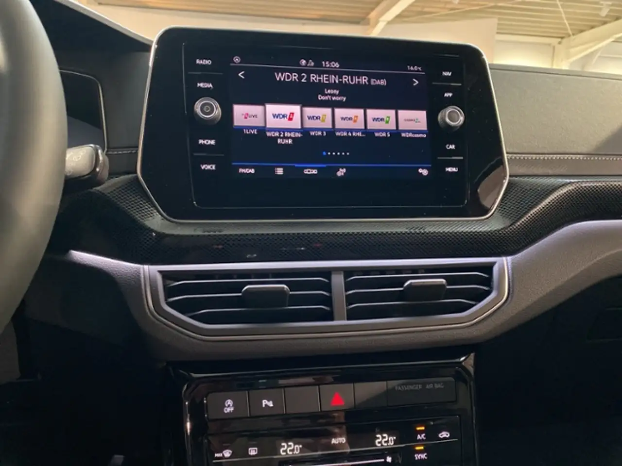 Volkswagen T-Cross R-Line 1.5 TSI DSG BlackStyle Navi Matrix Keyless 15
